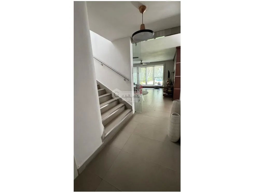BETANIA / LOS ANGELES / 484M / 4 HABITACIONES / 4 PARKING / 2 NIVELES