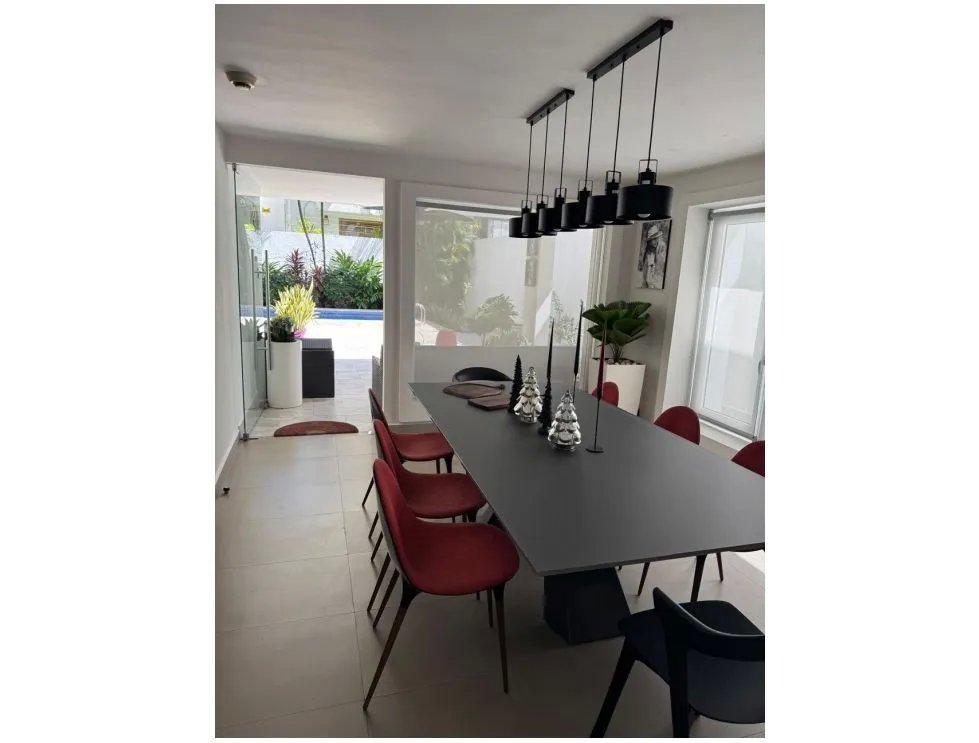 BETANIA / LOS ANGELES / 484M / 4 HABITACIONES / 4 PARKING / 2 NIVELES