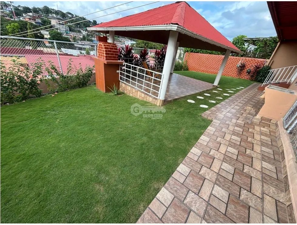 Single Family House for sale in El Bosque