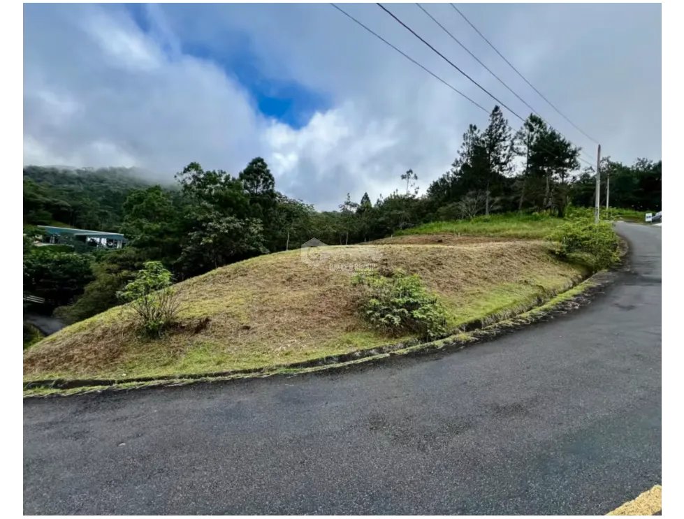 ALTOS DEL MARIA / 1525M / PUNTO ALTO / FRENTE A VIA / ESQUINA