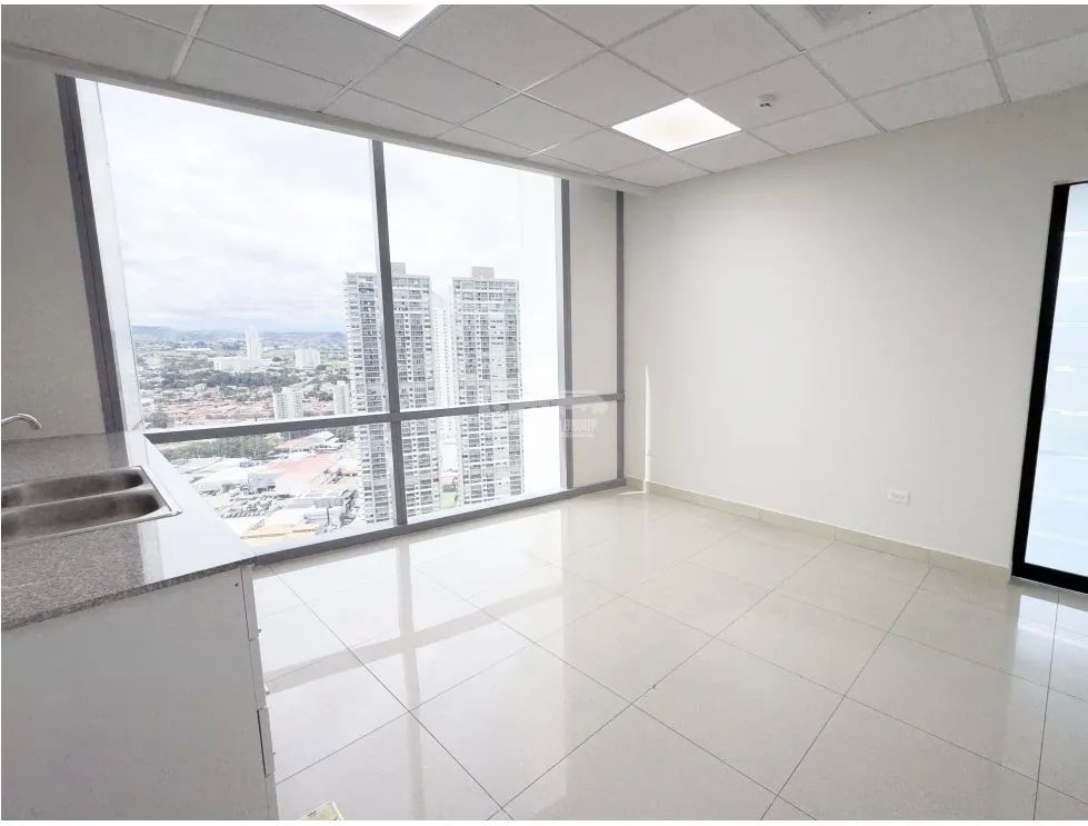 Office for rent in Costa del Este