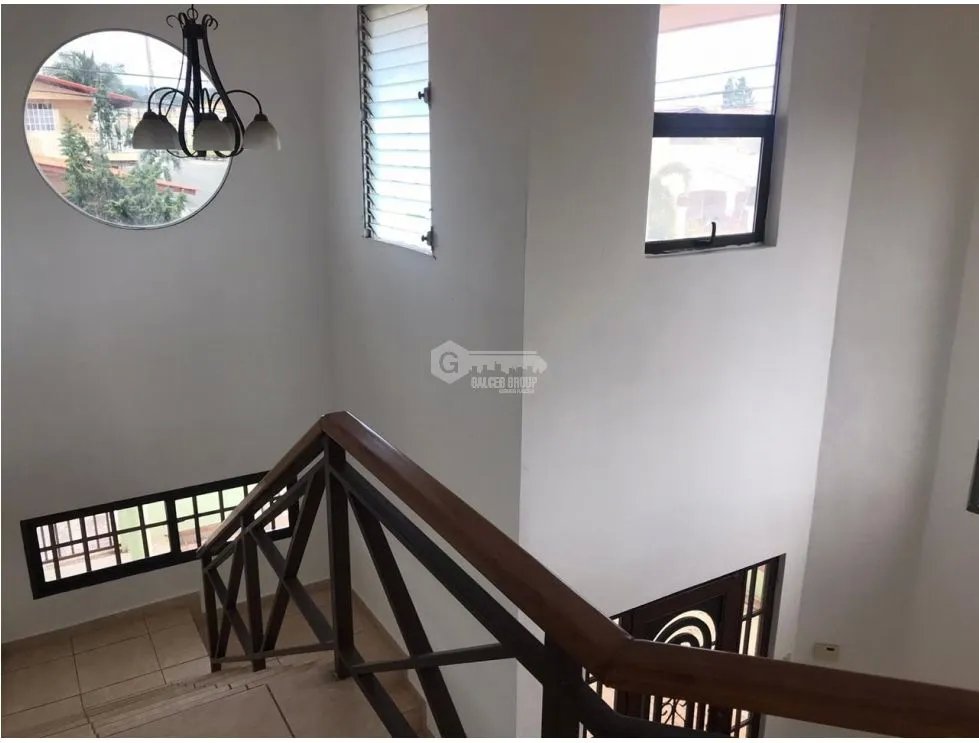 BRISAS DEL GOLF / 463 M2 / 5 HABITACION / 2 PARKING / ESQUINA / DUPLEX