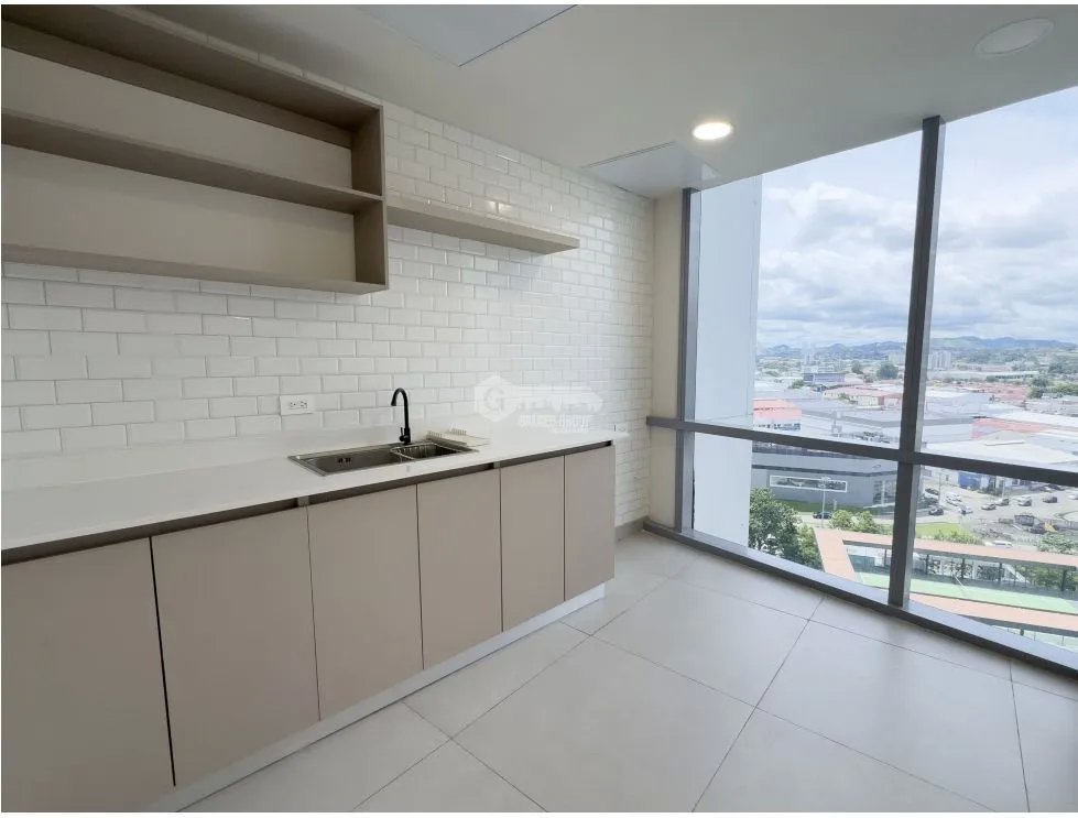 Office for rent in Costa del Este