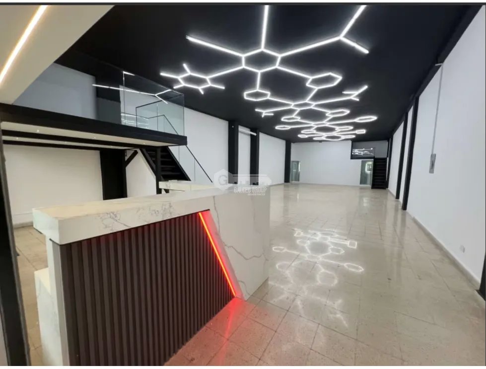 BELLA VISTA / LA CRESTA / 200M / 6 PARKING / 2 MEZZANINE / SOBRE VIA