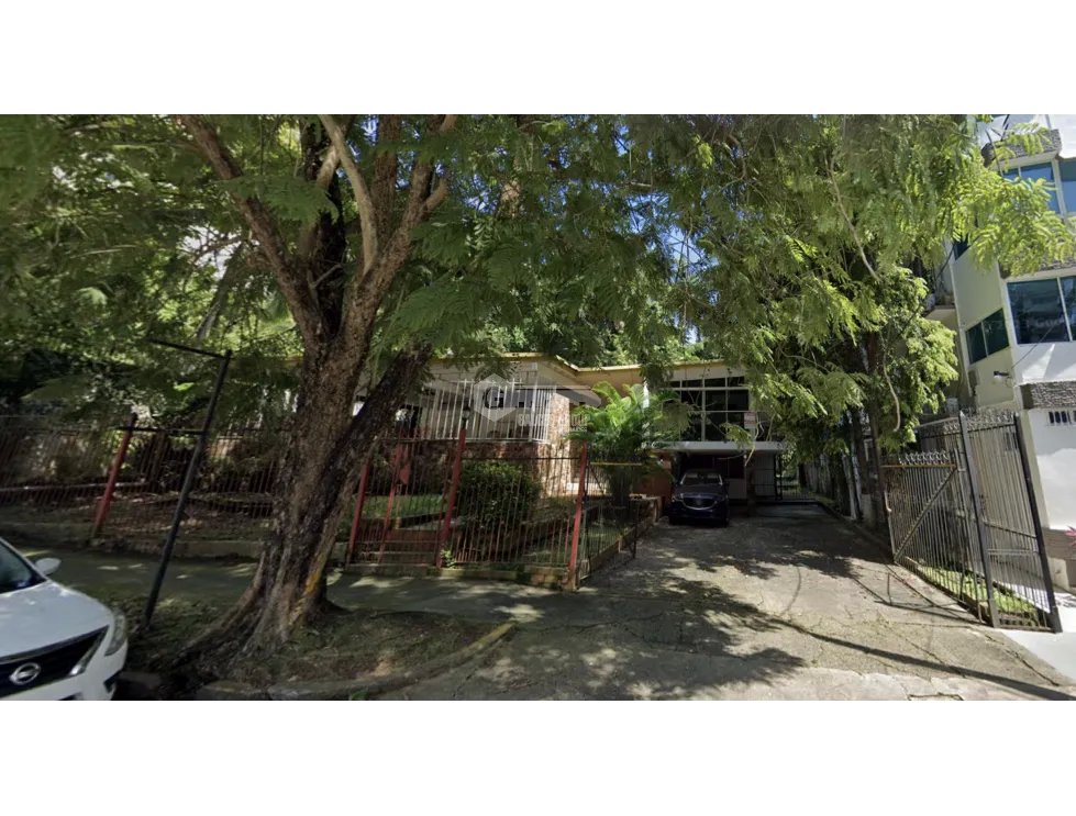EL CANGREJO / COMERCIAL O RESIDENCIAL / 900 M2 / 1ZM7 / FRENTE A VIA