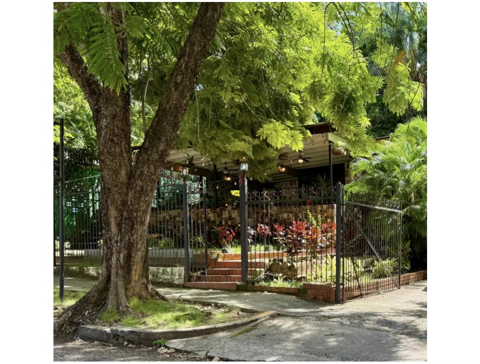 EL CANGREJO / COMERCIAL O RESIDENCIAL / 900 M2 / 1ZM7 / FRENTE A VIA