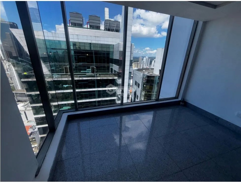 OBARRIO / PH TWIST TOWER / 61M / DIVISIONES / PISO ALTO