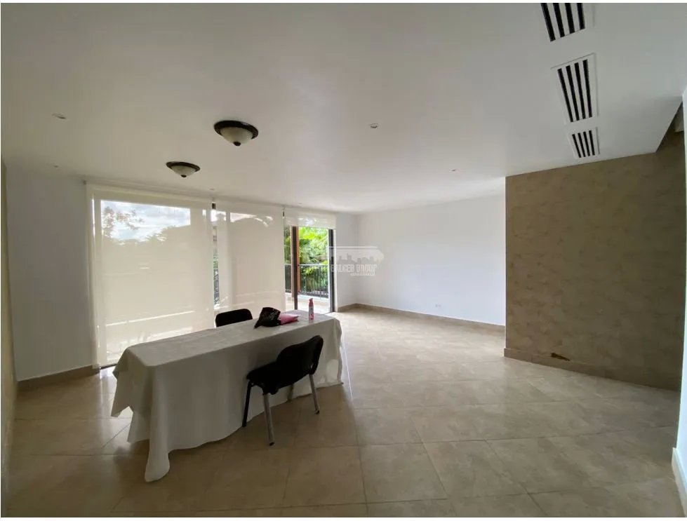Apartment for sale in Clayton