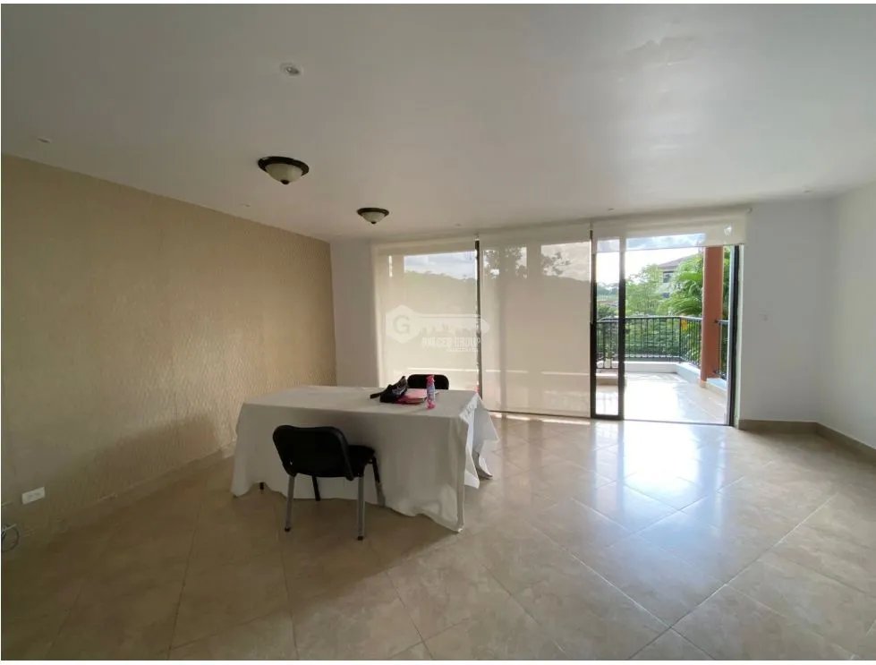 Apartment for sale in Clayton