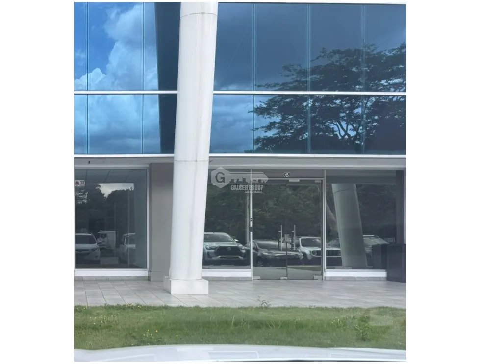 ANCON / CARDENAS CENTER / 145M / PLANTA BAJA / DIVISION / FRENTE VIA