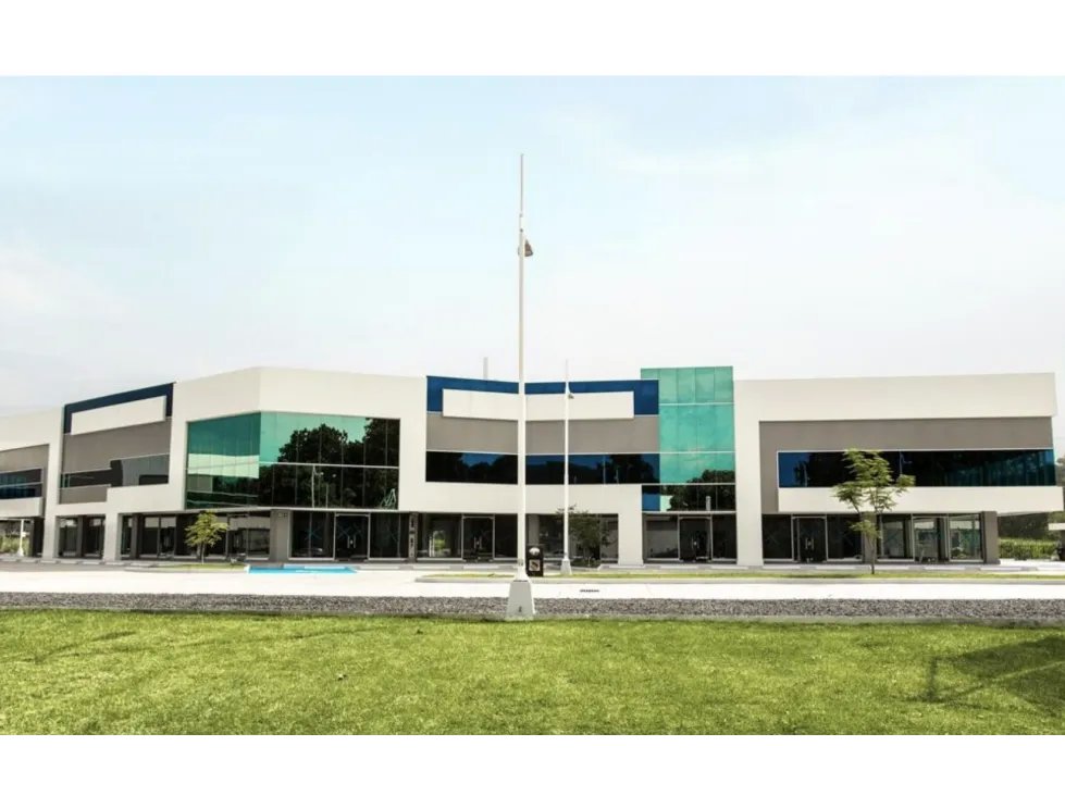 ANCON / CARDENAS CENTER / 109M / DIVISONES / PLANTA BAJA / FRENTE VIA