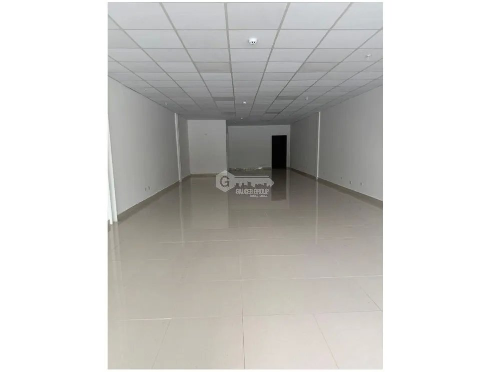 ANCON / CARDENAS CENTER / 109M / DIVISONES / PLANTA BAJA / FRENTE VIA