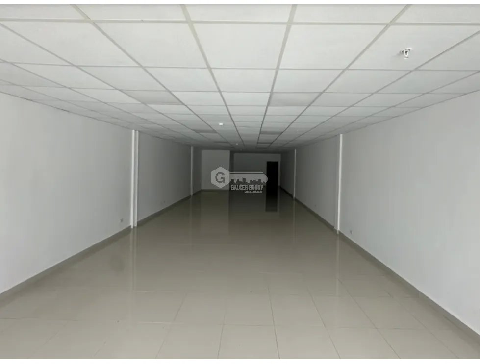 ANCON / CARDENAS CENTER / 109M / DIVISONES / PLANTA BAJA / FRENTE VIA
