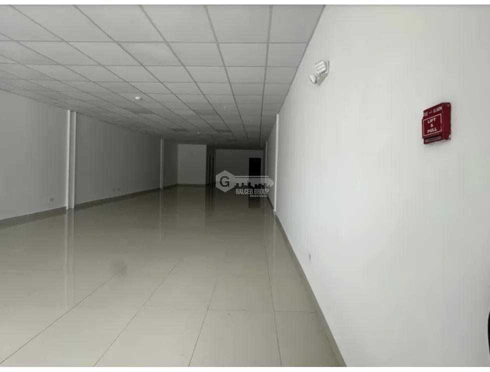 ANCON / CARDENAS CENTER / 146M / DIVISONES / PLANTA BAJA / FRENTE VIA