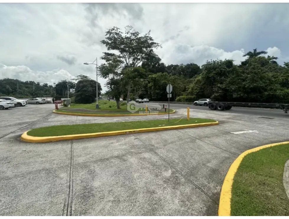 ANCON / CARDENAS CENTER / 146M / DIVISONES / PLANTA BAJA / FRENTE VIA