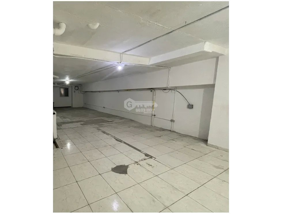 CASCO ANTIGUO / PH PLAZA CENTRAL / 120 M / MEZZANINE / FRENTE VIA