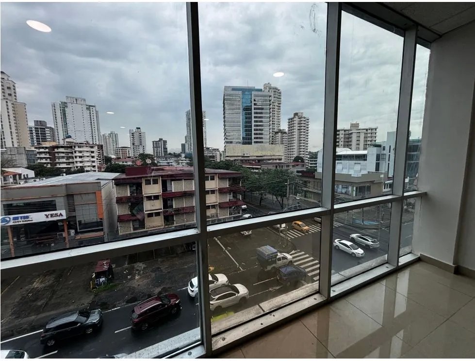 Office for rent in El Carmen