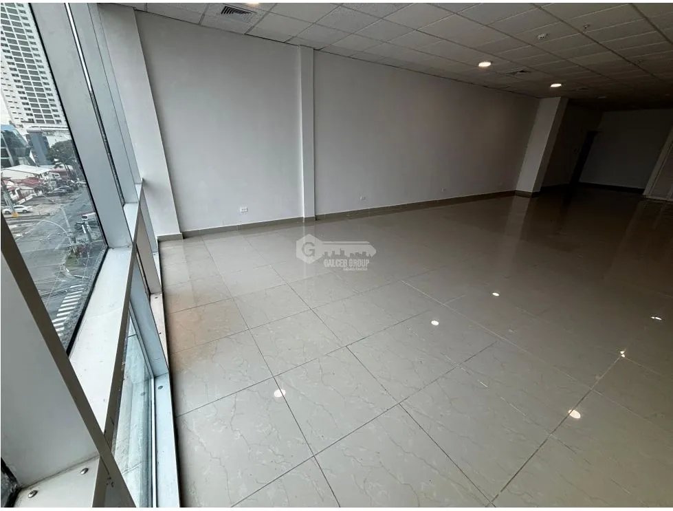 Office for rent in El Carmen