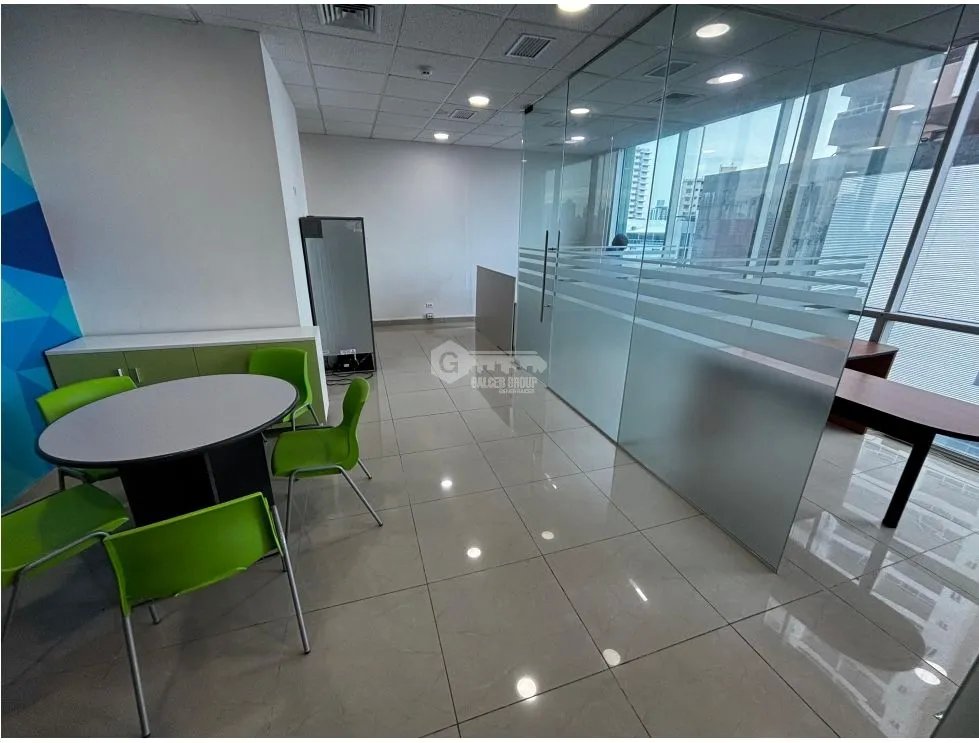 Office for rent in El Carmen