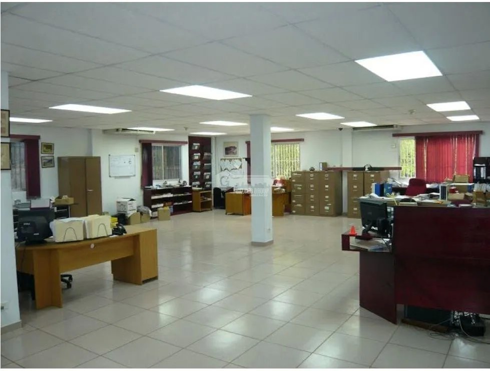 LAS CUMBRES / MILLA 13 / GALERA CON OFICINAS / 8000 M2 / VIA PRINCIPAL