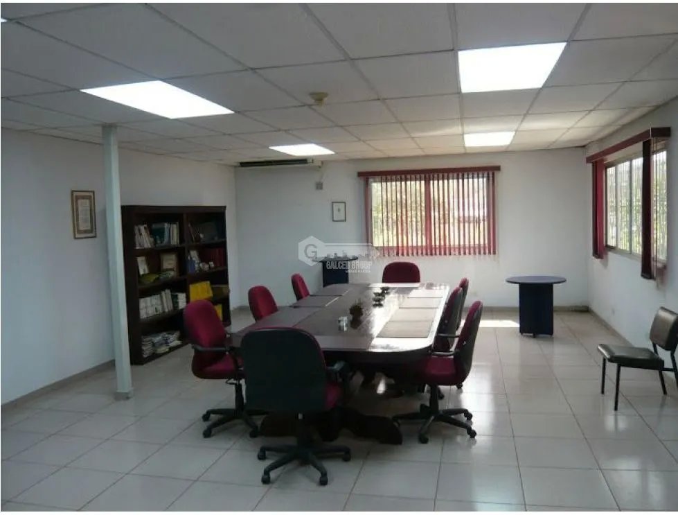LAS CUMBRES / MILLA 13 / GALERA CON OFICINAS / 8000 M2 / VIA PRINCIPAL