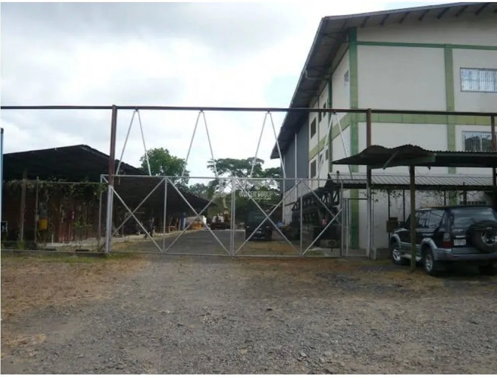 LAS CUMBRES / MILLA 13 / GALERA CON OFICINAS / 8000 M2 / VIA PRINCIPAL