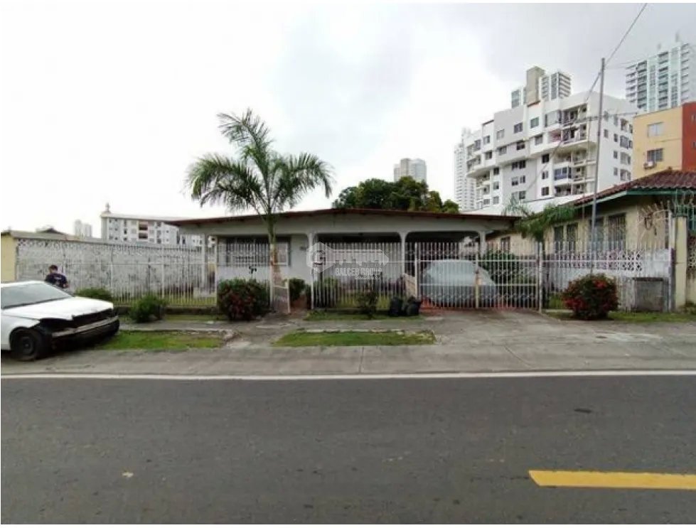 PARQUE LEFEVRE /  CERCA PARQUE OMAR / 967M / 4 HABITACIONES YH