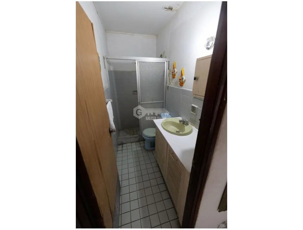 PARQUE LEFEVRE /  CERCA PARQUE OMAR / 967M / 4 HABITACIONES YH