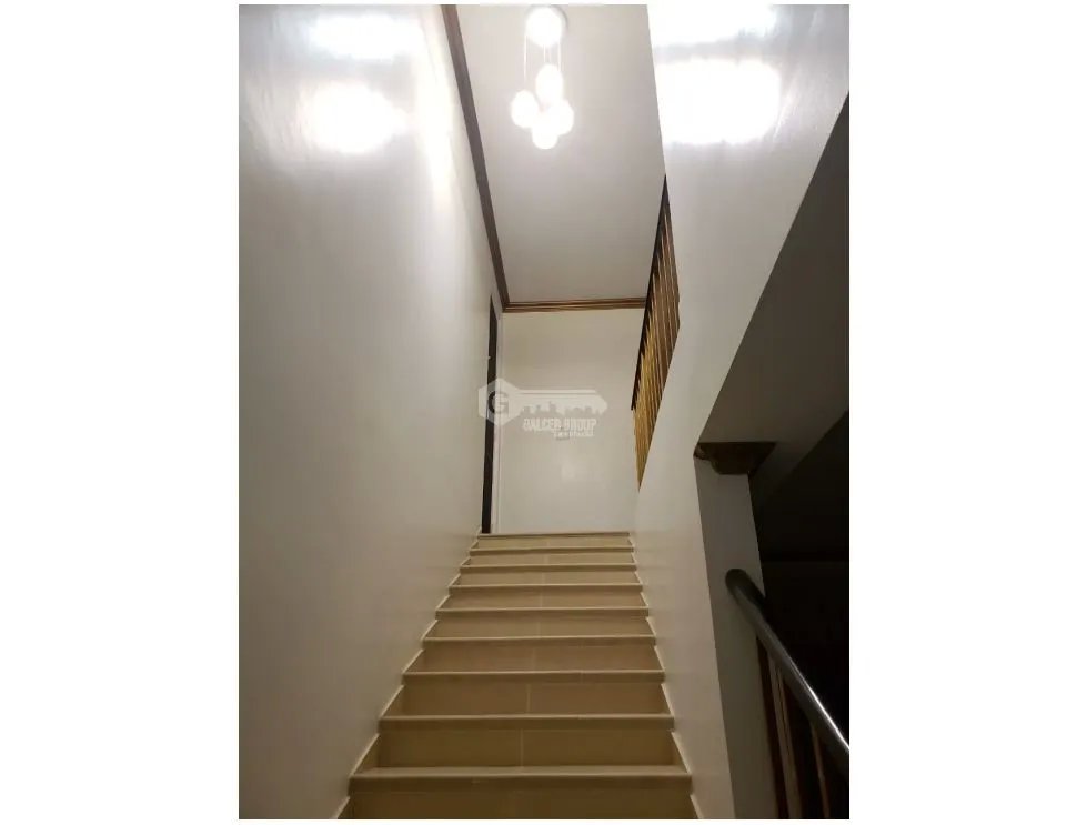 CONDADO DEL REY / ALTOS DE COUNTRY / 360 M / 5 HABITACION / AMOBLADO