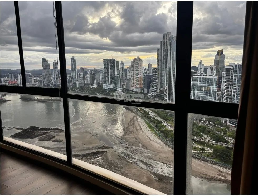 PENTOUSE EN PAITILLA / GOLDEN PALACE / 700M2 / VISTA AL MAR