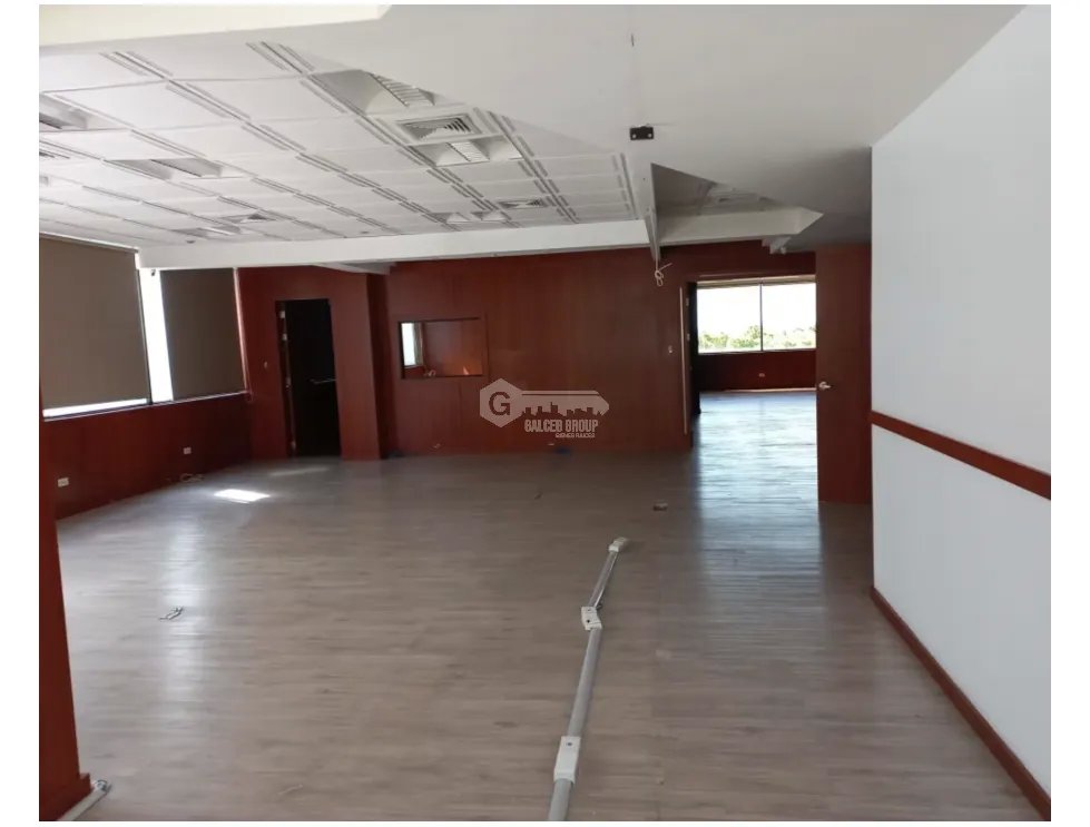 BALBOA PLAZA / AV BALBOA / DIVISIONES / 230M / VACIO / PISO BAJO