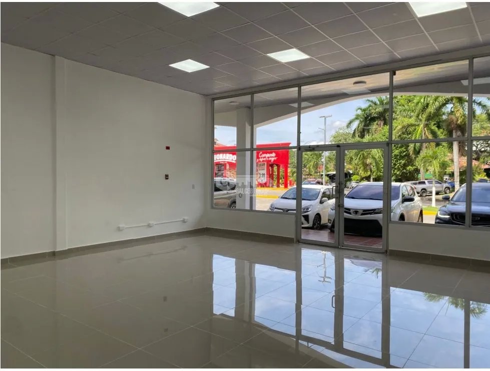 ALBROOK / LOCAL / 75M / DIVISIONES / CON ACABADOS / SOBRE VIA  YH