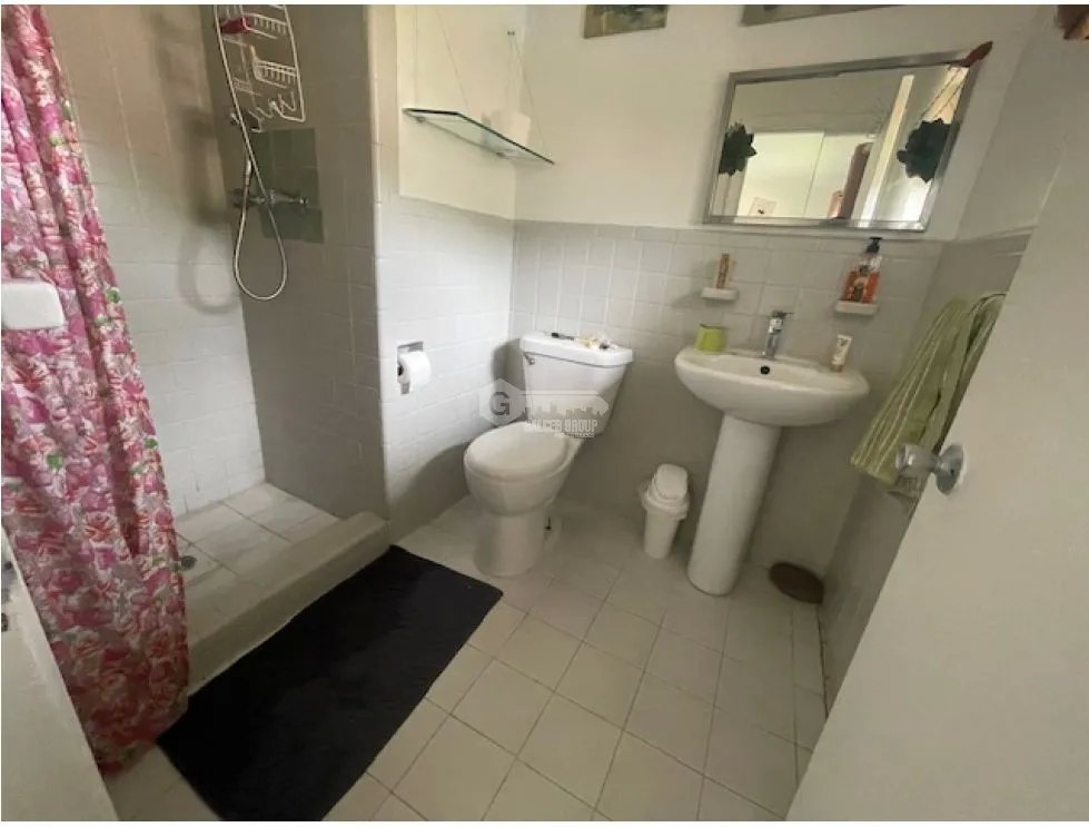 CLAYTON / CALLE GUANABANO / 151 M / 4 HABITACION / LINEA BLANCA