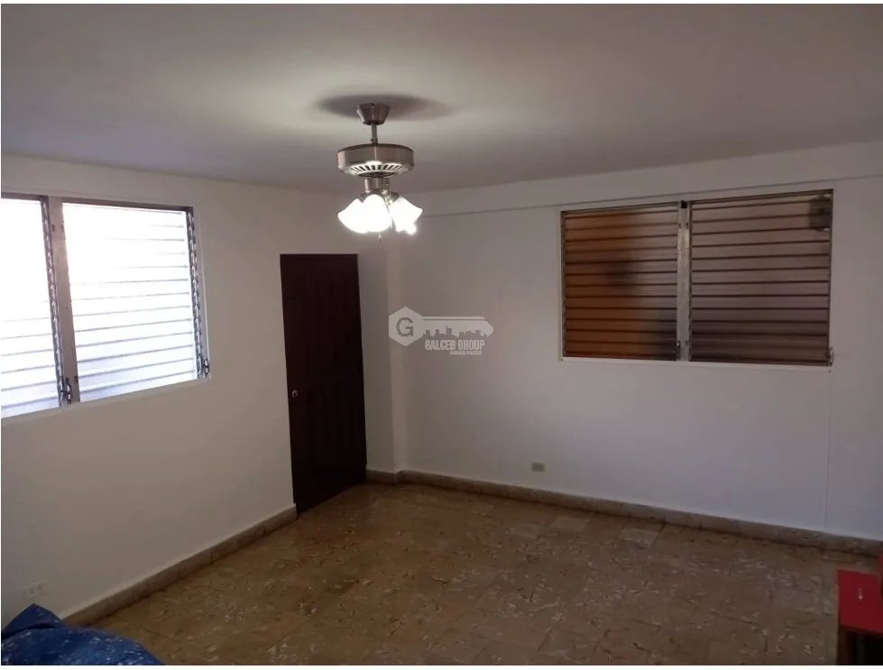 RIO ABAJO / EDIFICIO CON 3 APARTAMENTOS/ 800M / 3 ESTACIONAMIENTOS