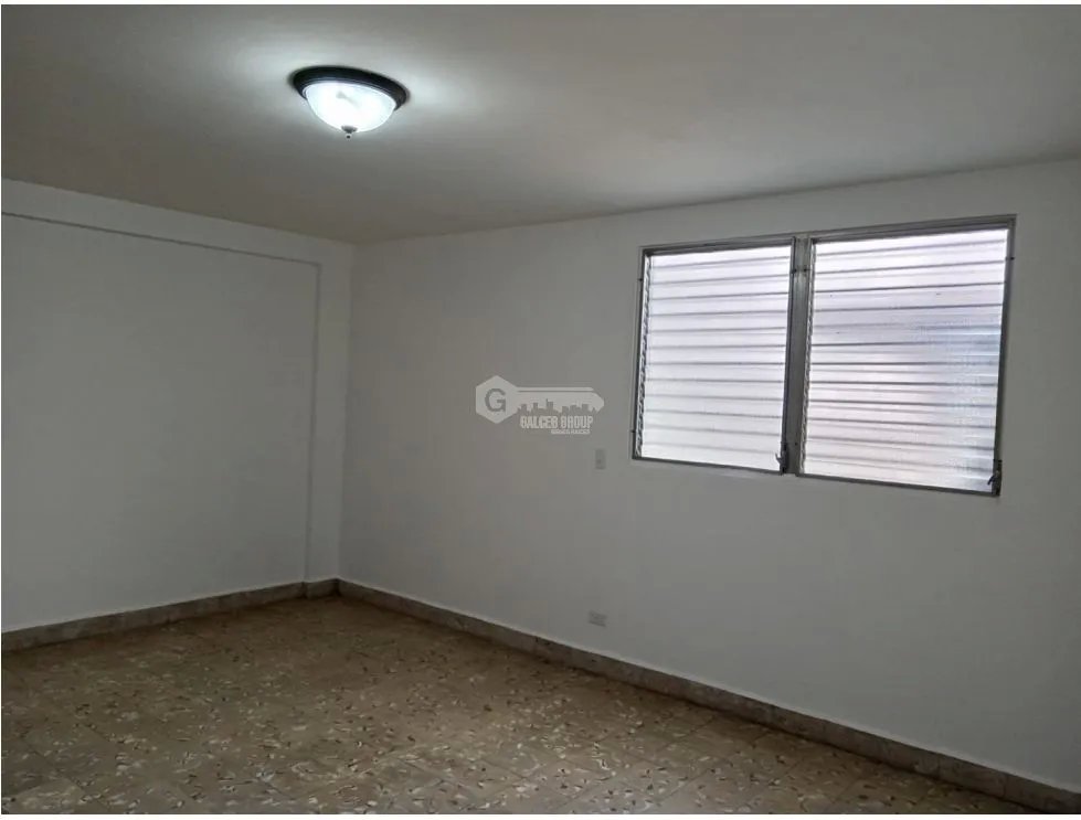 RIO ABAJO / EDIFICIO CON 3 APARTAMENTOS/ 800M / 3 ESTACIONAMIENTOS