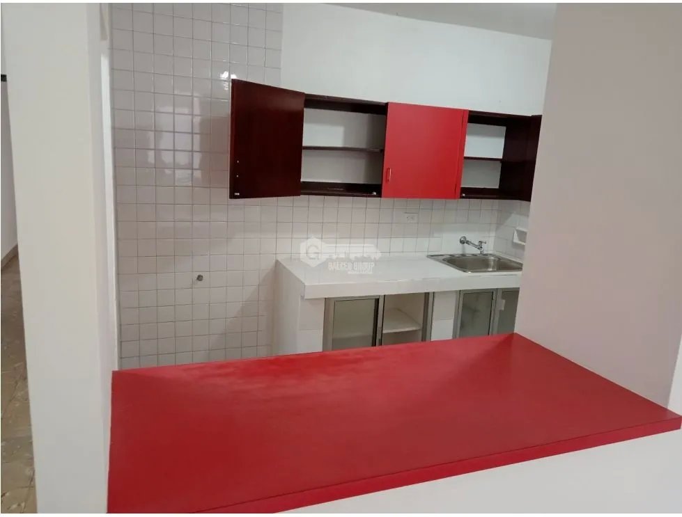 RIO ABAJO / EDIFICIO CON 3 APARTAMENTOS/ 800M / 3 ESTACIONAMIENTOS