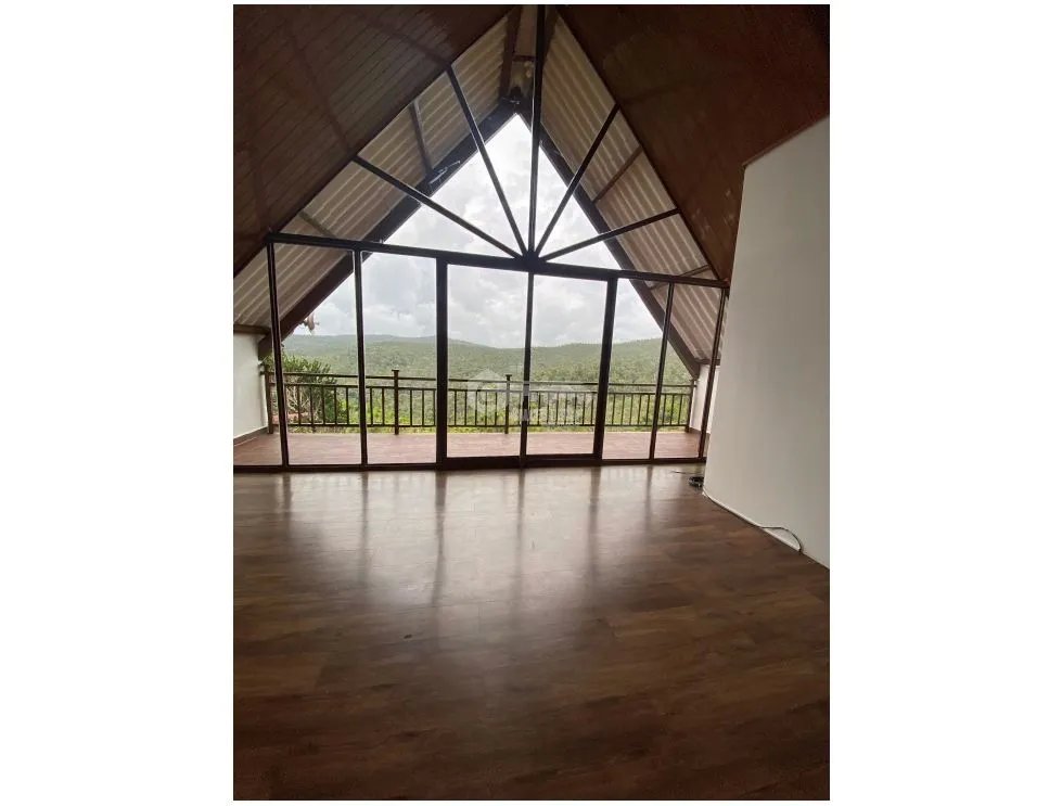 CERRO AZUL / CENTINELA / 2 NIVELES / 1821 M / 3 HABITACION / AMOBLADA