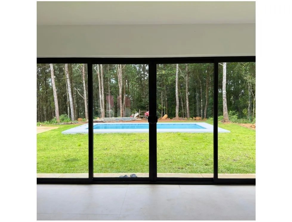 CERRO AZUL / 1000 M2 / CASA MODERNA CON PISCINA / 3 HABITACIONES JC