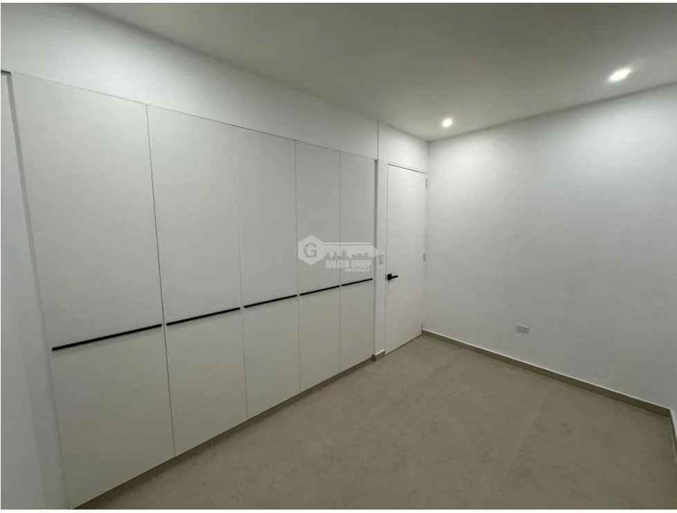CERRO AZUL / 1000 M2 / CASA MODERNA CON PISCINA / 3 HABITACIONES JC