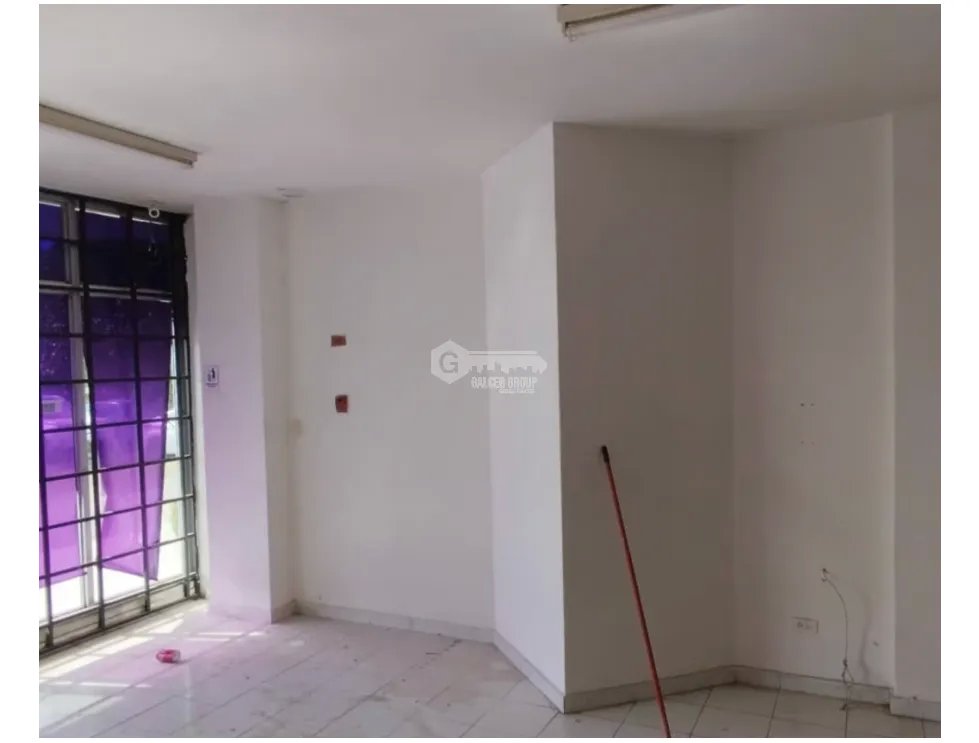 PARQUE LEFEVRE / PLAZA DEL ISTMO / 248M / LOCAL CON OFICINAS Y BODEGA