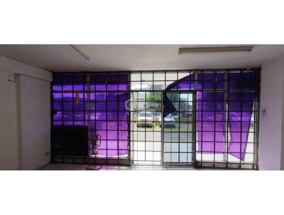 PARQUE LEFEVRE / PLAZA DEL ISTMO / 248M / LOCAL CON OFICINAS Y BODEGA