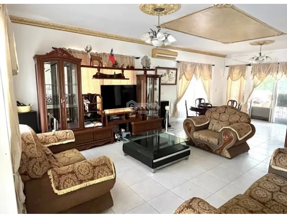 Single Family House for sale in Colon