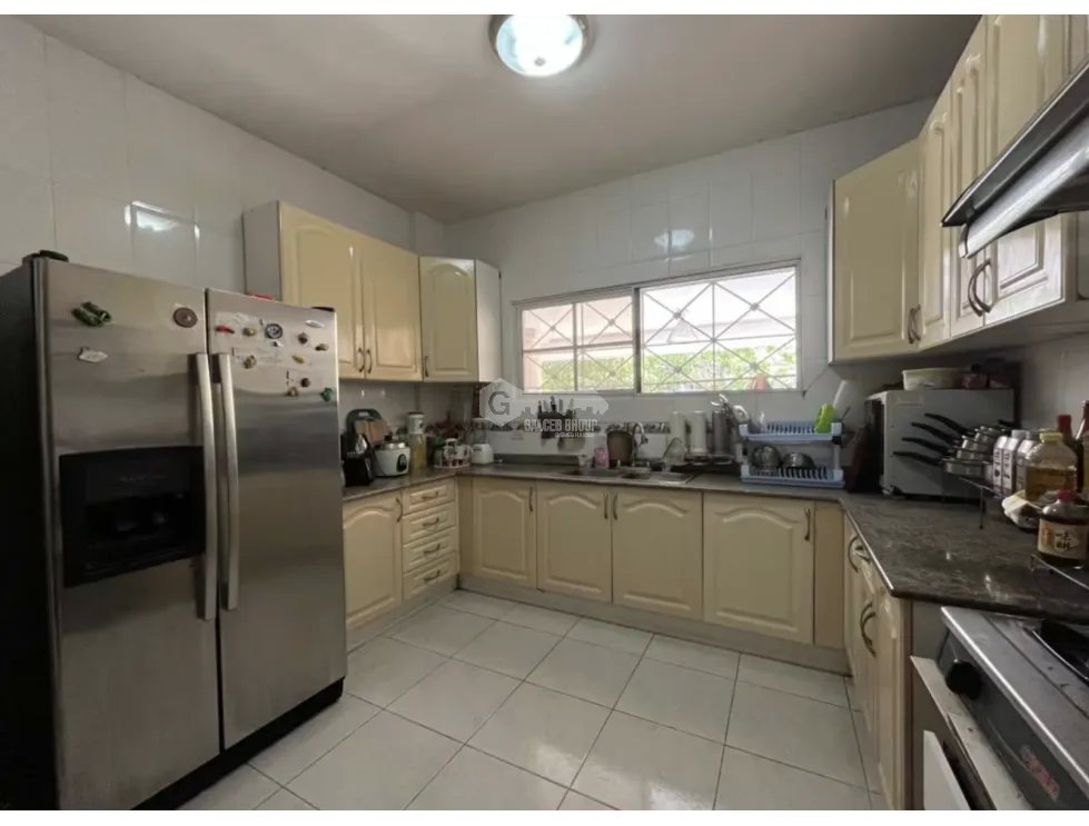 Single Family House for sale in Colon