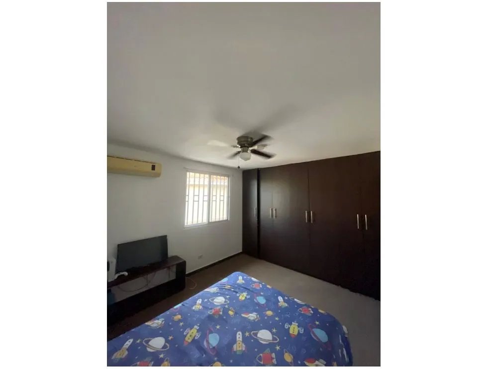 ALTOS DEL BOSQUE / EL DORAL / 392M / 4 HABITACION / 2 NIVEL / PISCINA