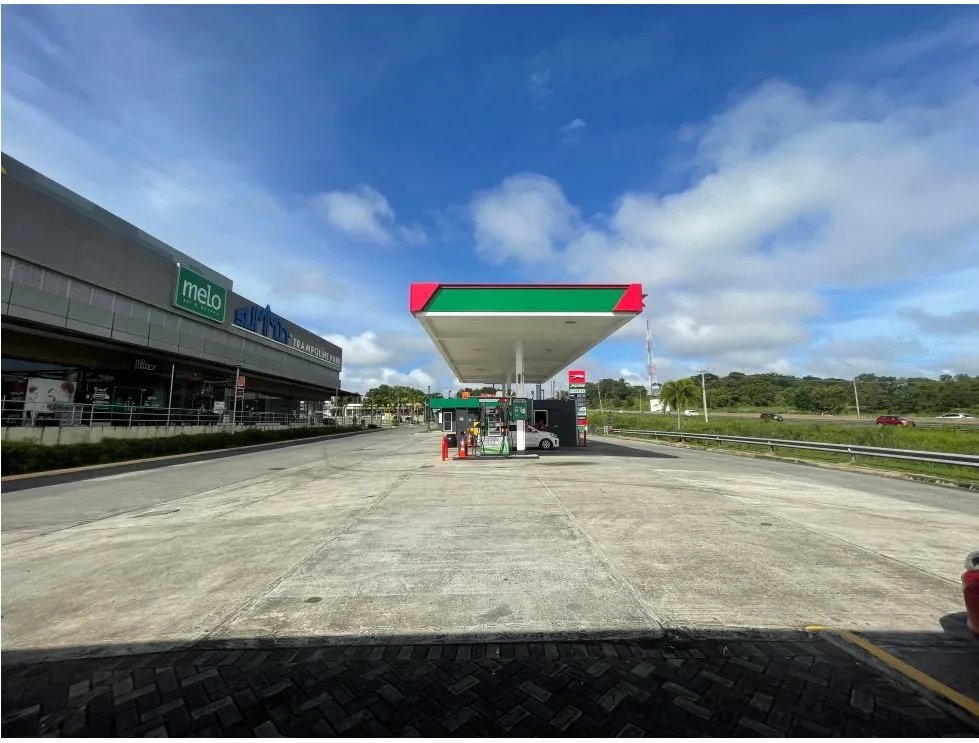 LOCAL / PLAZA ONDGO / LA CHORRERA / 190M / 4 PARKING / VACIO