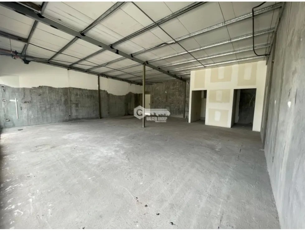 LOCAL / PLAZA ONDGO / LA CHORRERA / 190M / 4 PARKING / VACIO