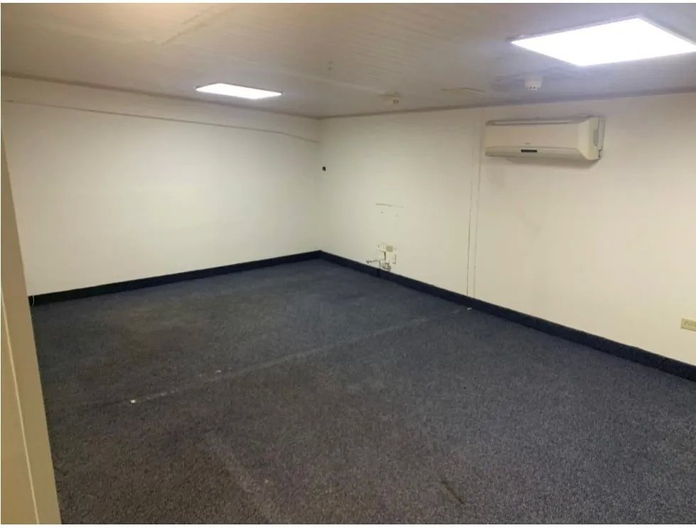 CONDADO DEL REY / COUNTRY PLAZA / LOCAL COMERCIAL / 170M / 2 NIVELES