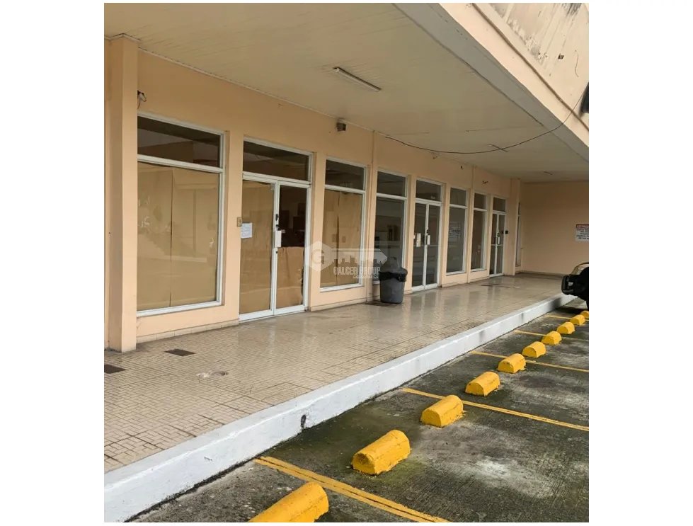 CONDADO DEL REY / COUNTRY PLAZA / LOCAL COMERCIAL / 170M / VACIO