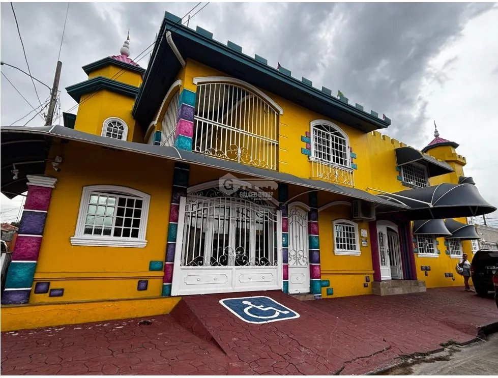 DON BOSCO / ESCUELA FUNCIONANDO / 1000 M2 / POBLACION ESTUDIANTIL