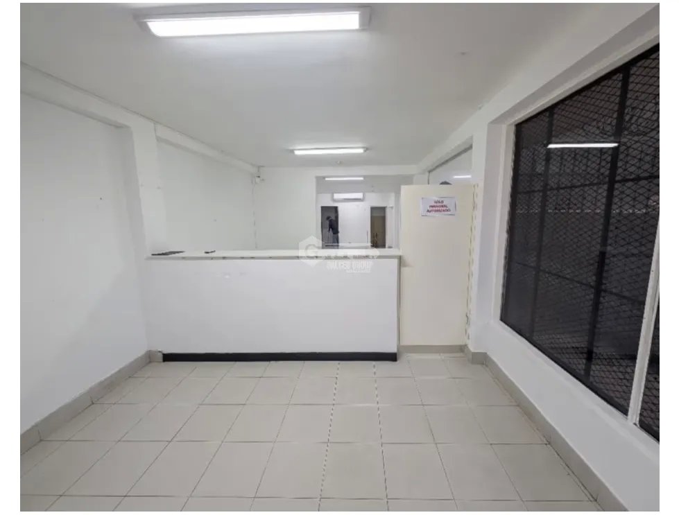 BELLA VISTA  / LOCAL COMERCIAL / 100M / AMPLIO ESPACIO / VACIO